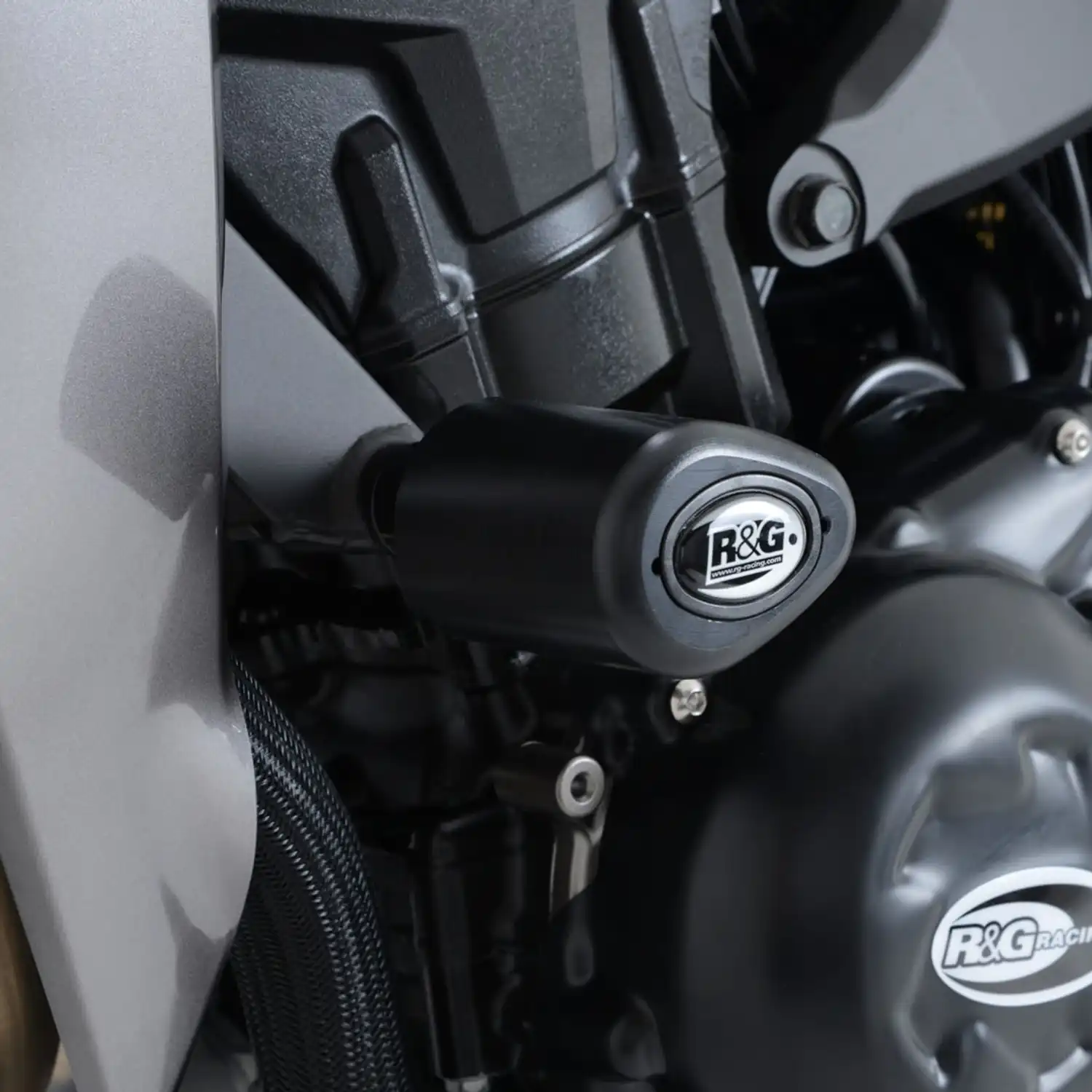 Kawasaki Z1000 2010 onwards Aero Style Crash Protectors CP0264BL