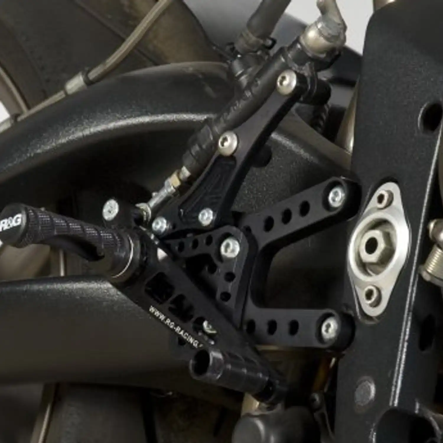 R G Adjustable Rearsets Triumph Daytona 675 rearsets 06 12 onwards RSET12BK
